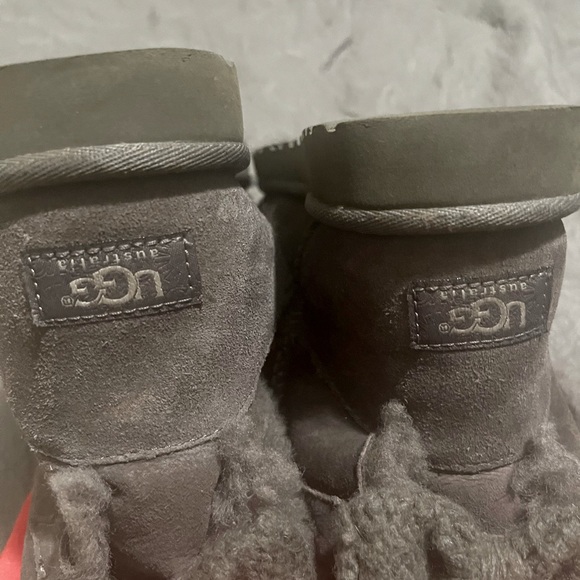 Good condition end conform luk I  int dhe front San warer Im cliner no Flowers’s - Picture 3 of 6